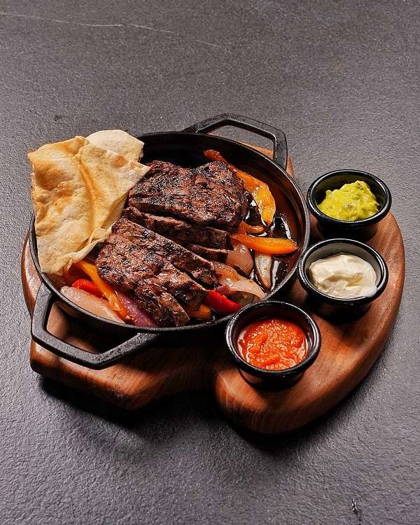 Мясной ресторан Hayalet steak house