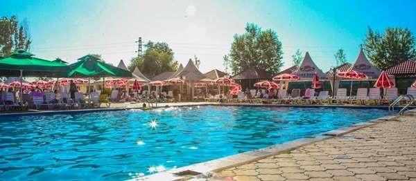 Зона отдыха Дос бассейны с подогревом