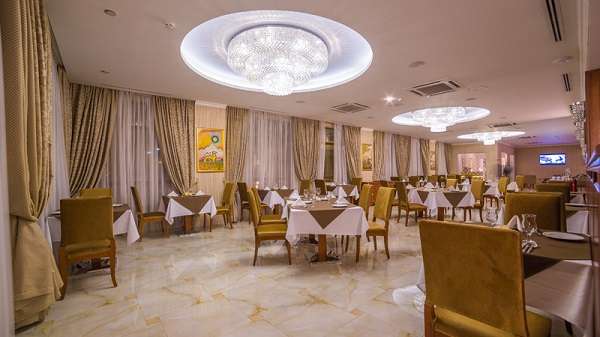 Гостиничный комплекс Ramada Almaty в центре