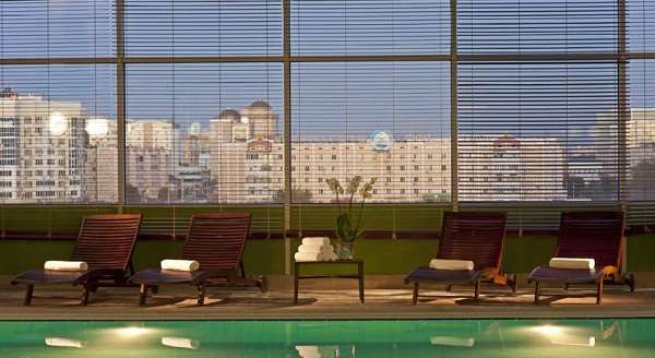 Отель Renaissance посуточно