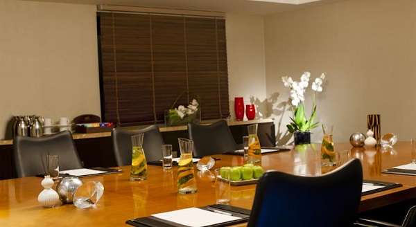 Отель Renaissance посуточно