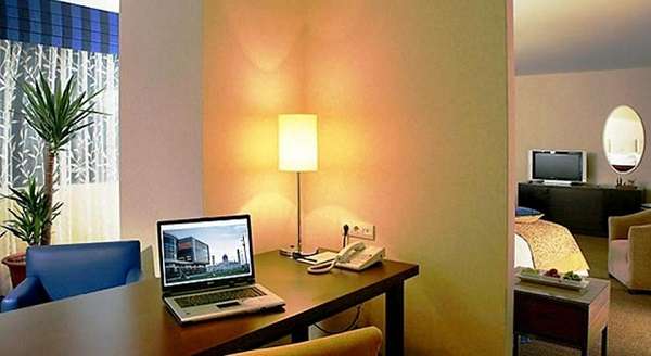 Отель Renaissance посуточно