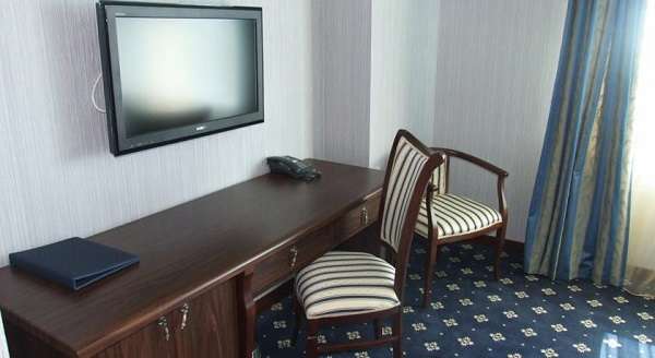 Гостиница Royal Palace на Жансугурова