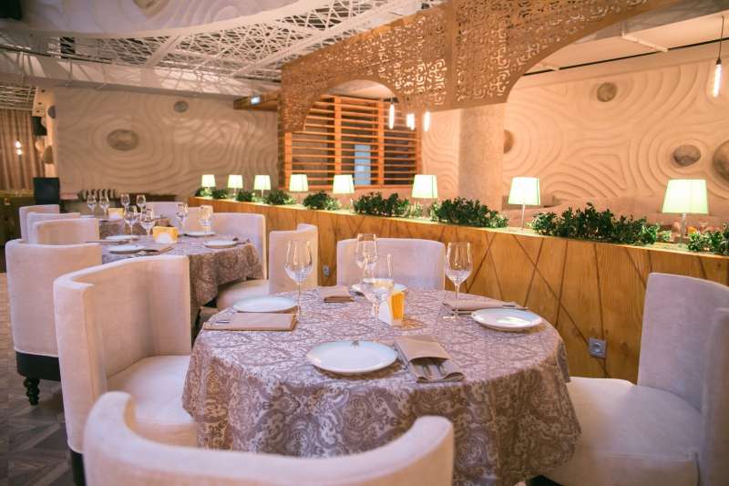 Ресторан Ларису Иванну Хачу