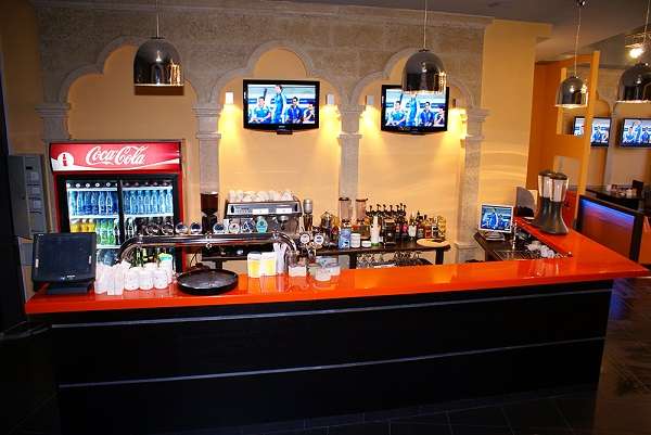 Cпорт-бар 1:0 закрыто