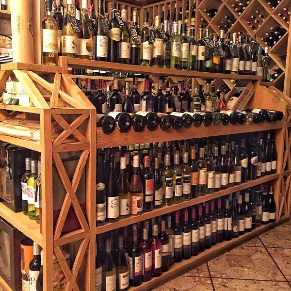 Бар-винотека PROVINO Wine Bar & Store 