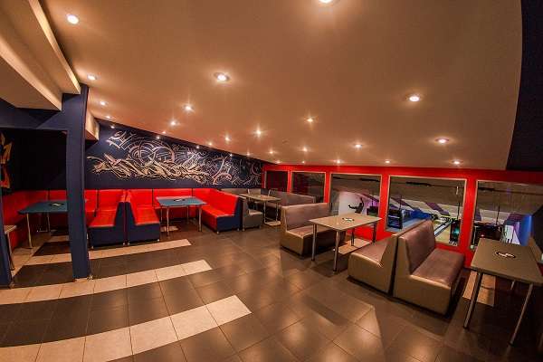 Боулинг-центр Boomer