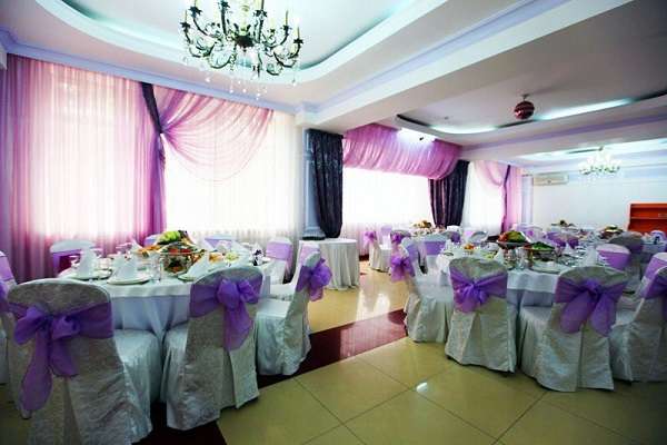 Зал торжеств Хан Тәңірі