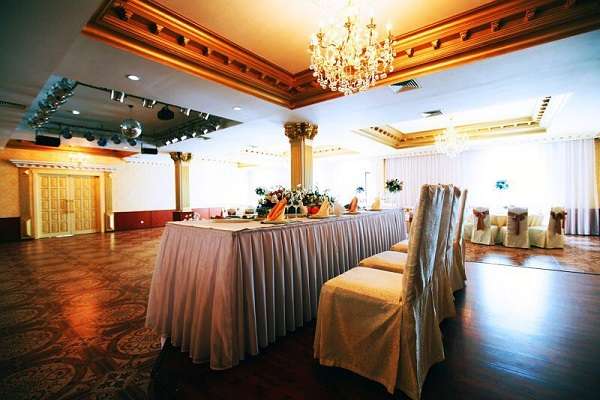 Зал торжеств Хан Тәңірі