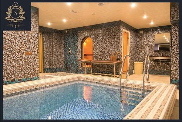 Salut Hotel на ночь