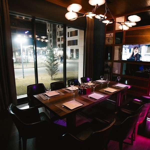 Wall Street Restaurant & Bar