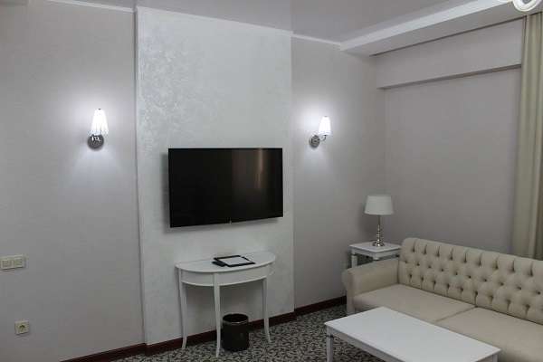 Гостиница Plaza Hotel Almaty в центре