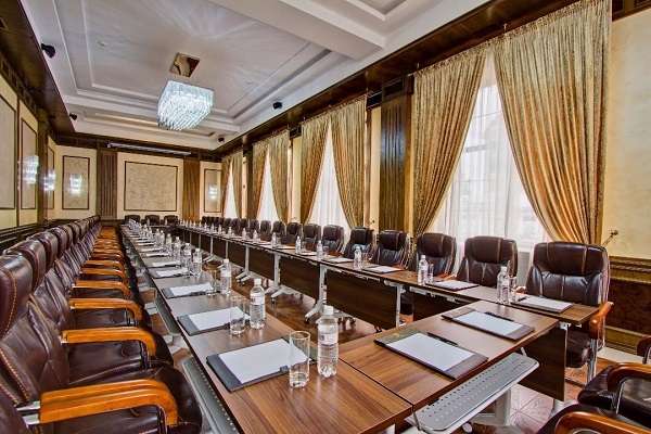 Гостиница Plaza Hotel Almaty в центре
