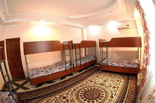 Недорогой Хостел Yessenov Hostel