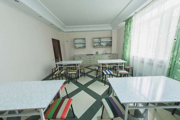 Недорогой Хостел Yessenov Hostel