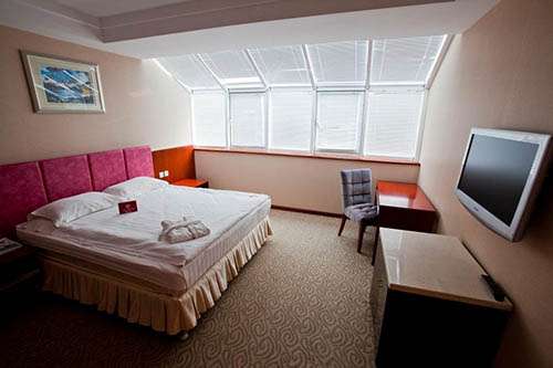 Отель Renion Residence на Каирбекова