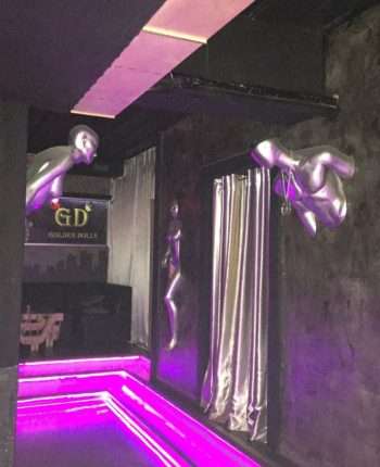 Мужской клуб Golden Dolls