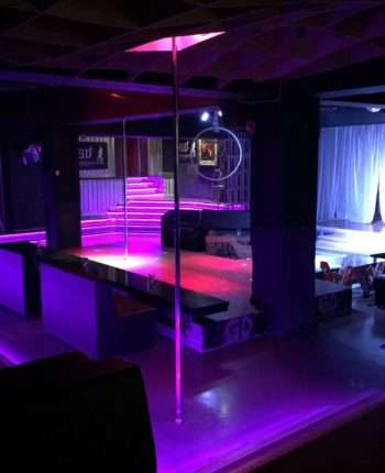 Мужской клуб Golden Dolls