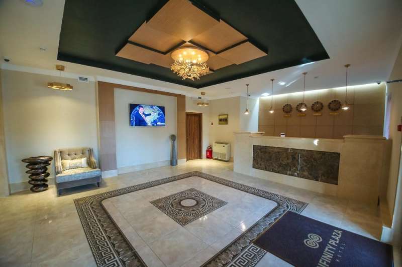 Отель Infinity Plaza посуточно