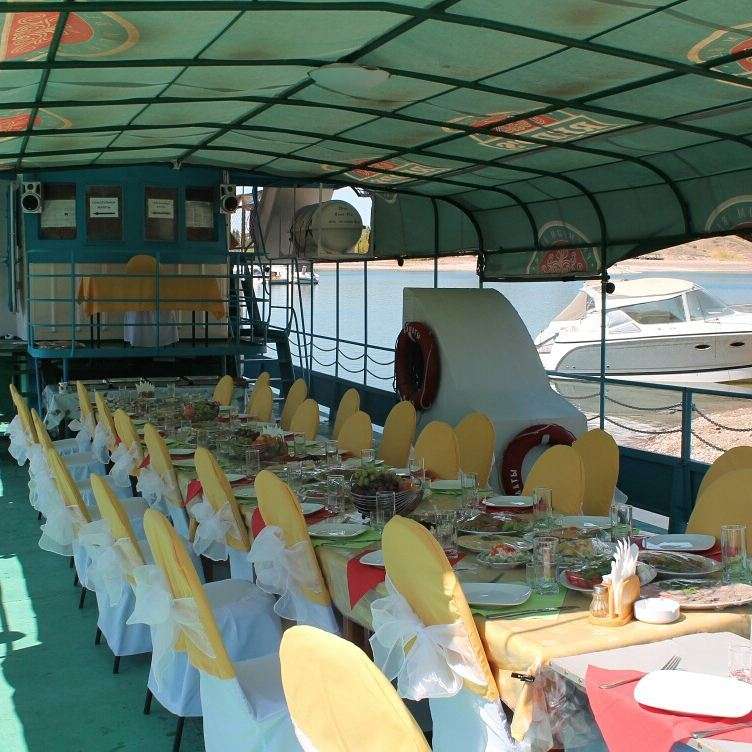 Пляж Айна Су (бывшая Ак Отау) аренда теплохода