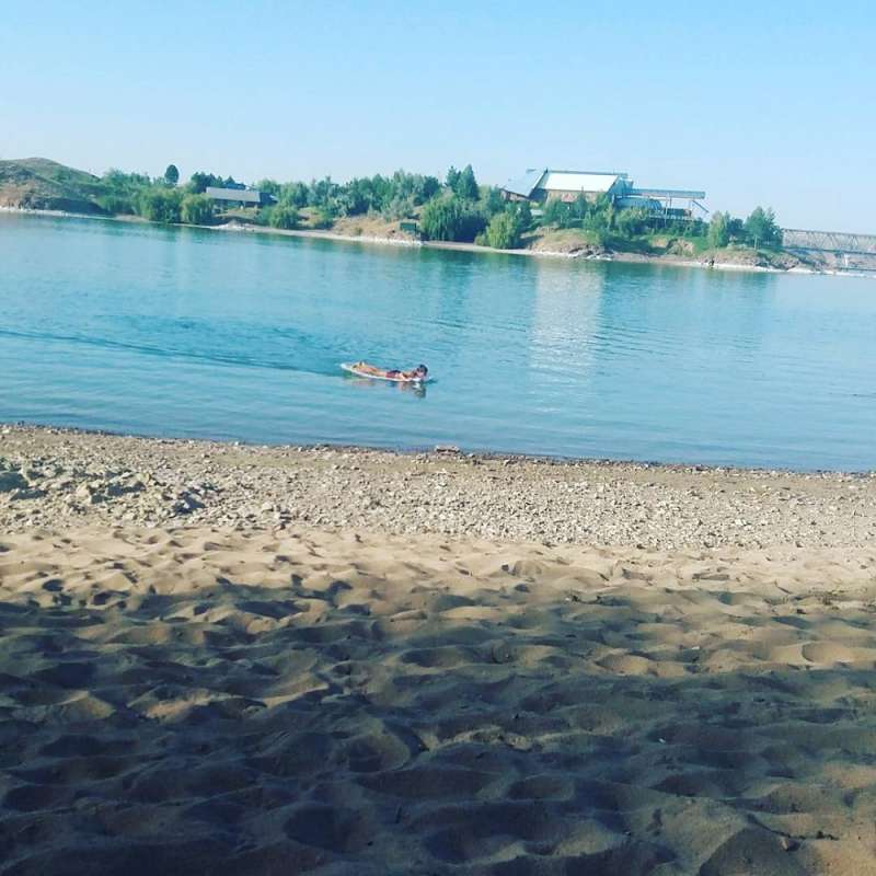 Пляж Айна Су (бывшая Ак Отау) аренда теплохода