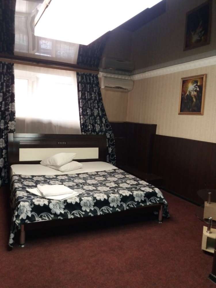 Гостиница Адам и Ева на день