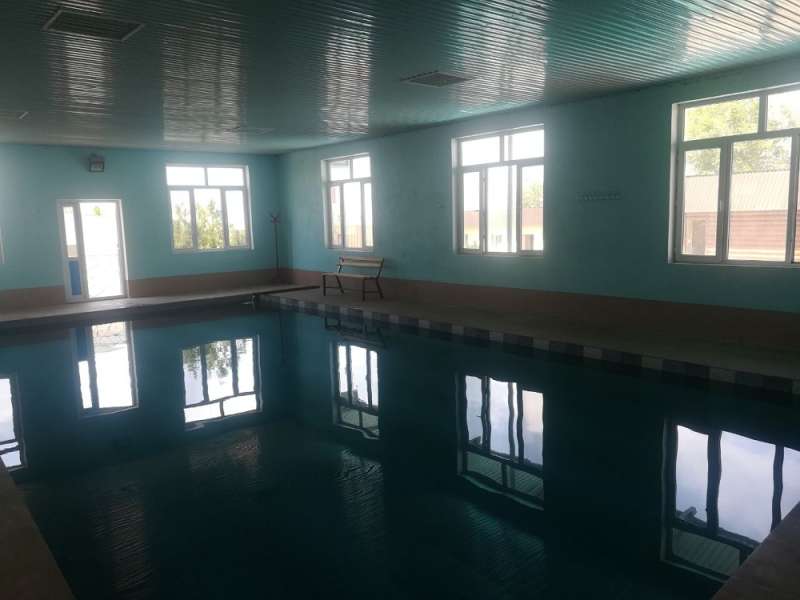 RADIAN Кондиционер есть. Горячие источники!!!😇 5 классных бассейна, крытый бассейн, сауна, столовая, зона барбекю, караоке, детская площадка. Будние дни 9000. Выходные 15000 с завтраком