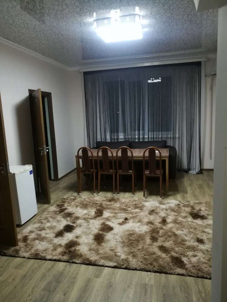 RADIAN Кондиционер есть. Горячие источники!!!😇 5 классных бассейна, крытый бассейн, сауна, столовая, зона барбекю, караоке, детская площадка. Будние дни 9000. Выходные 15000 с завтраком