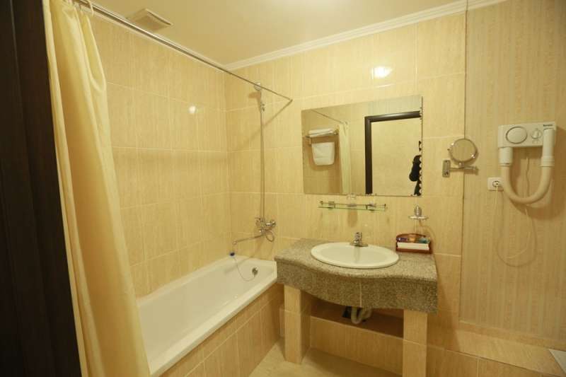 Гостиница Евразия рядом с консульством США