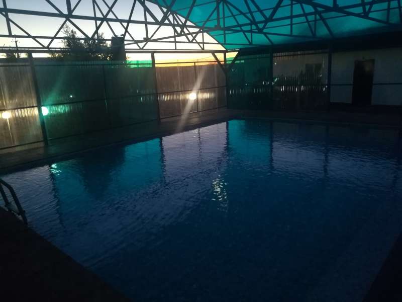 Бассейн вечером