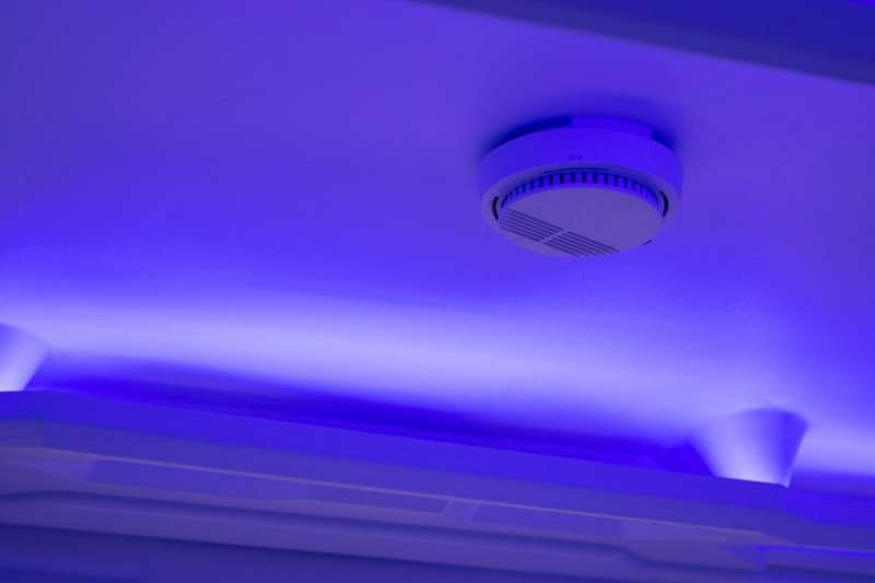 Капсульный отель Capslock по часам