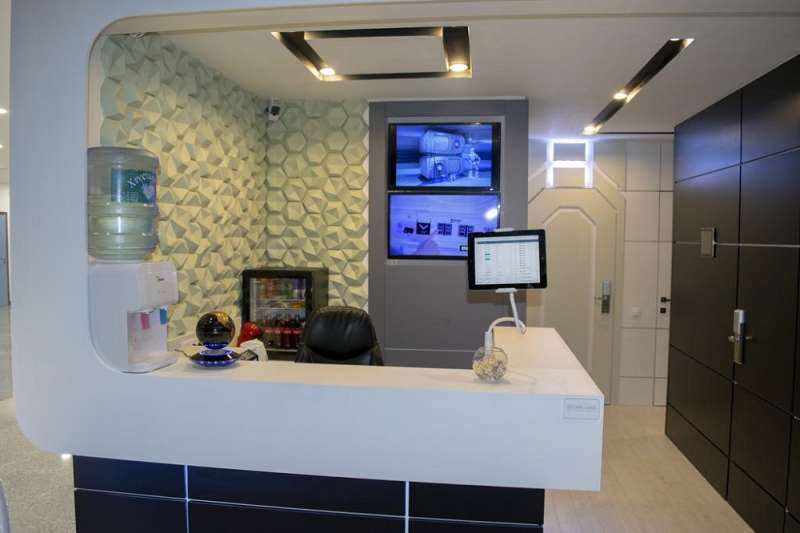 Капсульный отель Capslock по часам