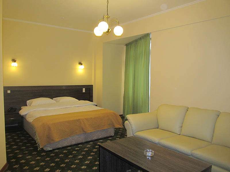 Отель Golden Palace в центре