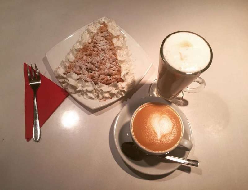 Кафе Зимняя Вишня