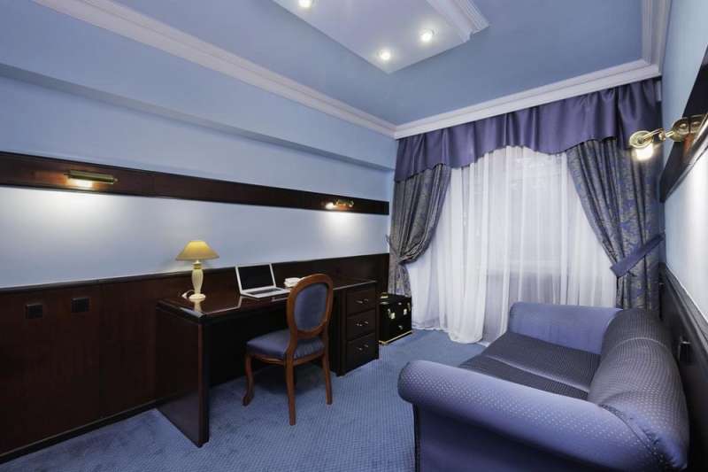 Гостиница Отырар на Гоголя