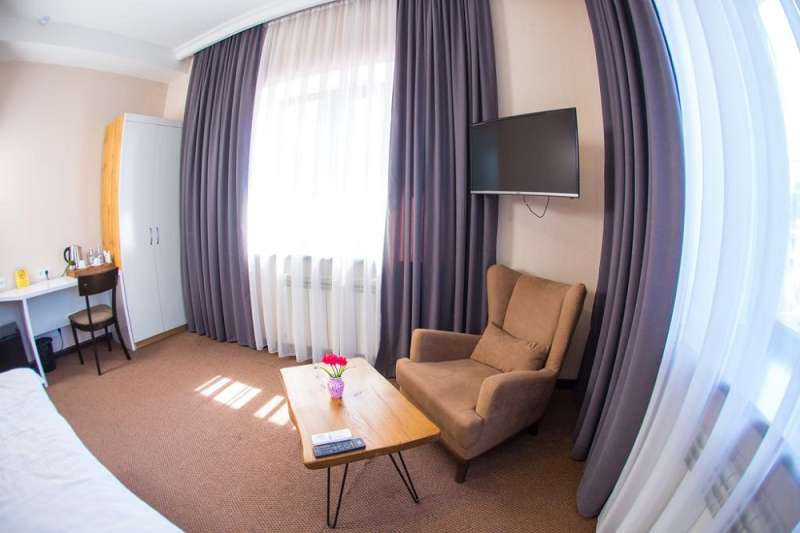 Отель Керемет для двоих или для одного