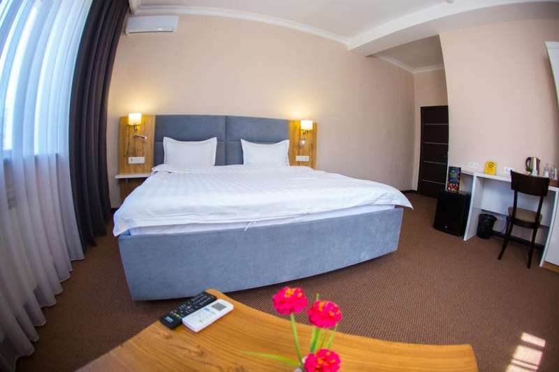 Отель Керемет для двоих или для одного