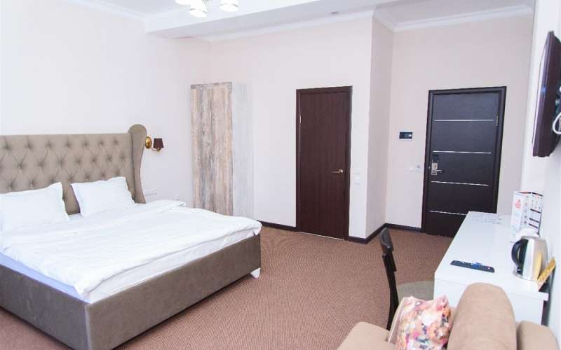 Отель Керемет для двоих или для одного