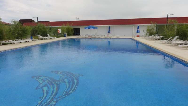 Взрослый бассейн