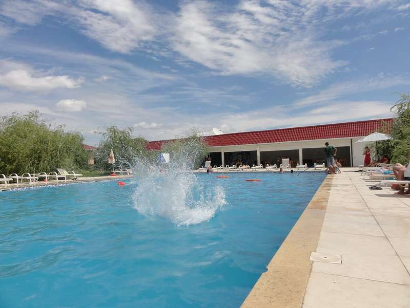 Взрослый бассейн