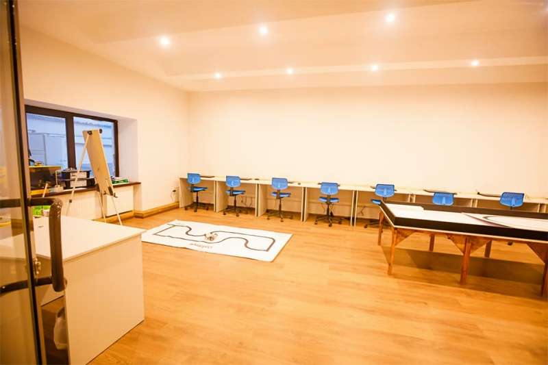 Развлекательный клуб для детей Планета X