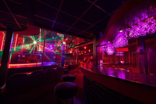 Sweety стрип клуб