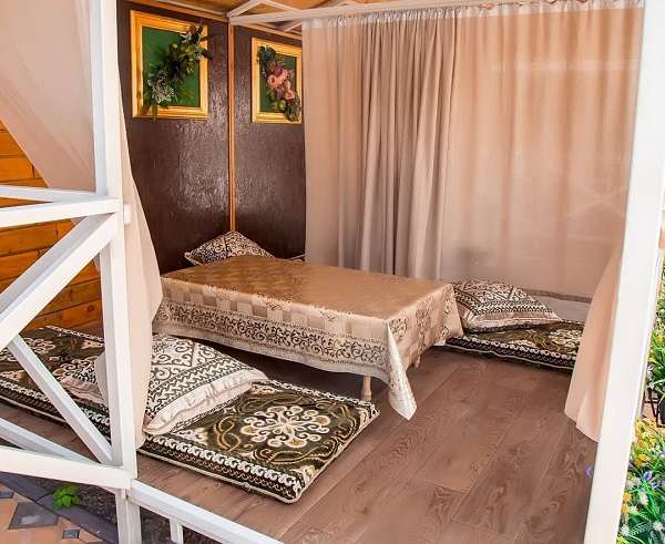 Бассейн Garden pool