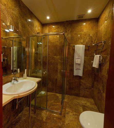 Гостиница Mildom express на Сейфуллина Жибек жолы посуточно