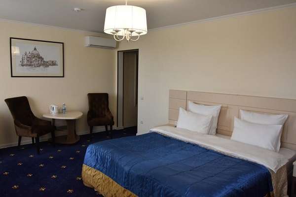 Гостиница Достык в центре