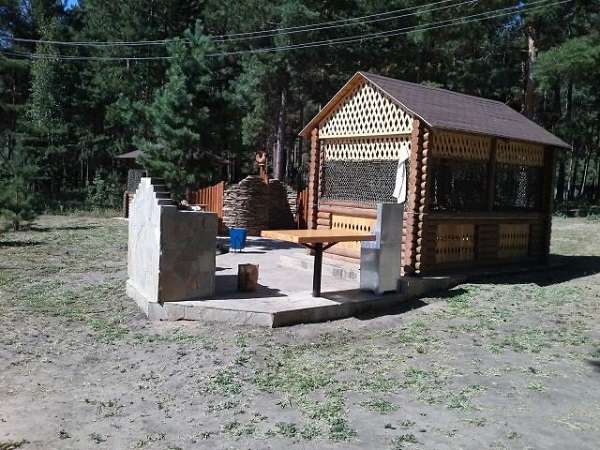 Зона отдыха Деревенька в бору