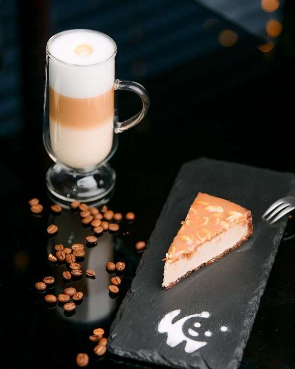 Лаунж-рестобар Carte Blanche