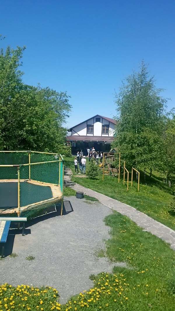 База отдыха BeeFree в горах Алматы