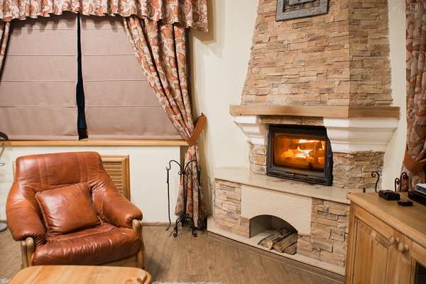 Отель с бассейном Тау-Spa (8 бассейнов  и 11 бань) Тау-House, Тау-Дастархан