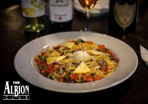 Бар The Albion club 